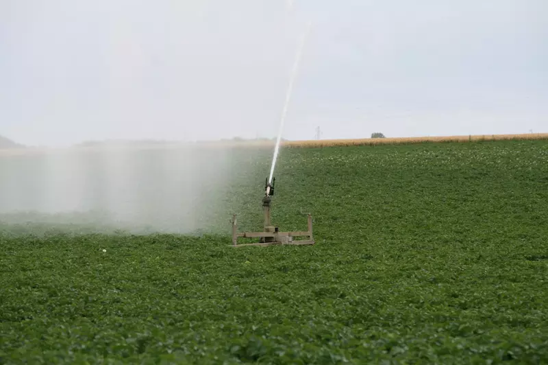 Réutilisation d’eaux usées pour irriguer les champs