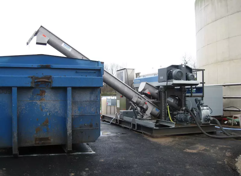 Centrifugeuse à boues