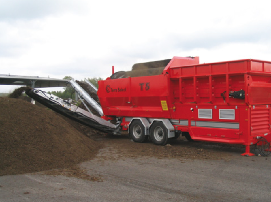 Veolia Agriculture dispose d’un parc matériel conséquent pour le recyclage de déchets verts